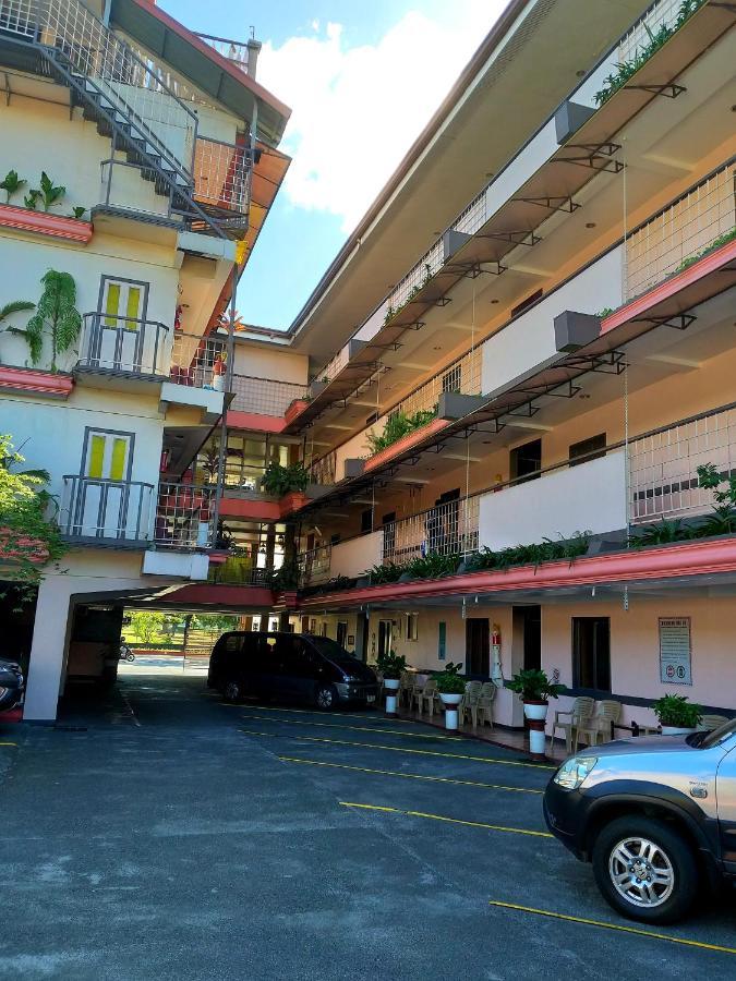 Sola Eleganza Apartelle Bandar Quezon Luaran gambar