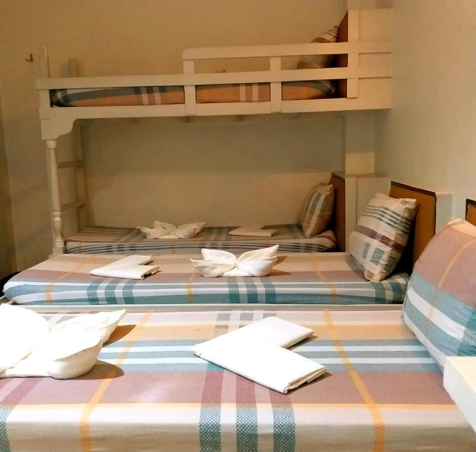 Sola Eleganza Apartelle Bandar Quezon Luaran gambar