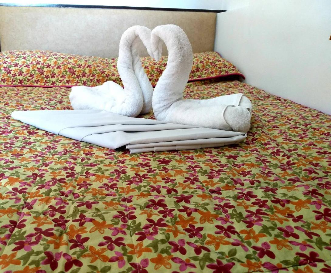 Sola Eleganza Apartelle Bandar Quezon Luaran gambar
